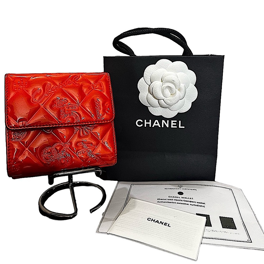 CHANEL Lucky Charms Embossed Patent Leather Wallet w/ COA